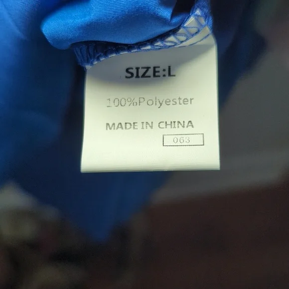 Dokotoo Bishop Sleeve Blouse Royal Blue V-neck NEW Women's Size L - Picture 4 of 6